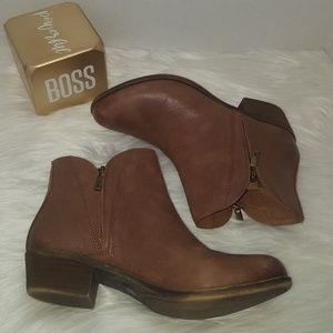 Lucky Brand-Brenon Ankle Boot Size 8